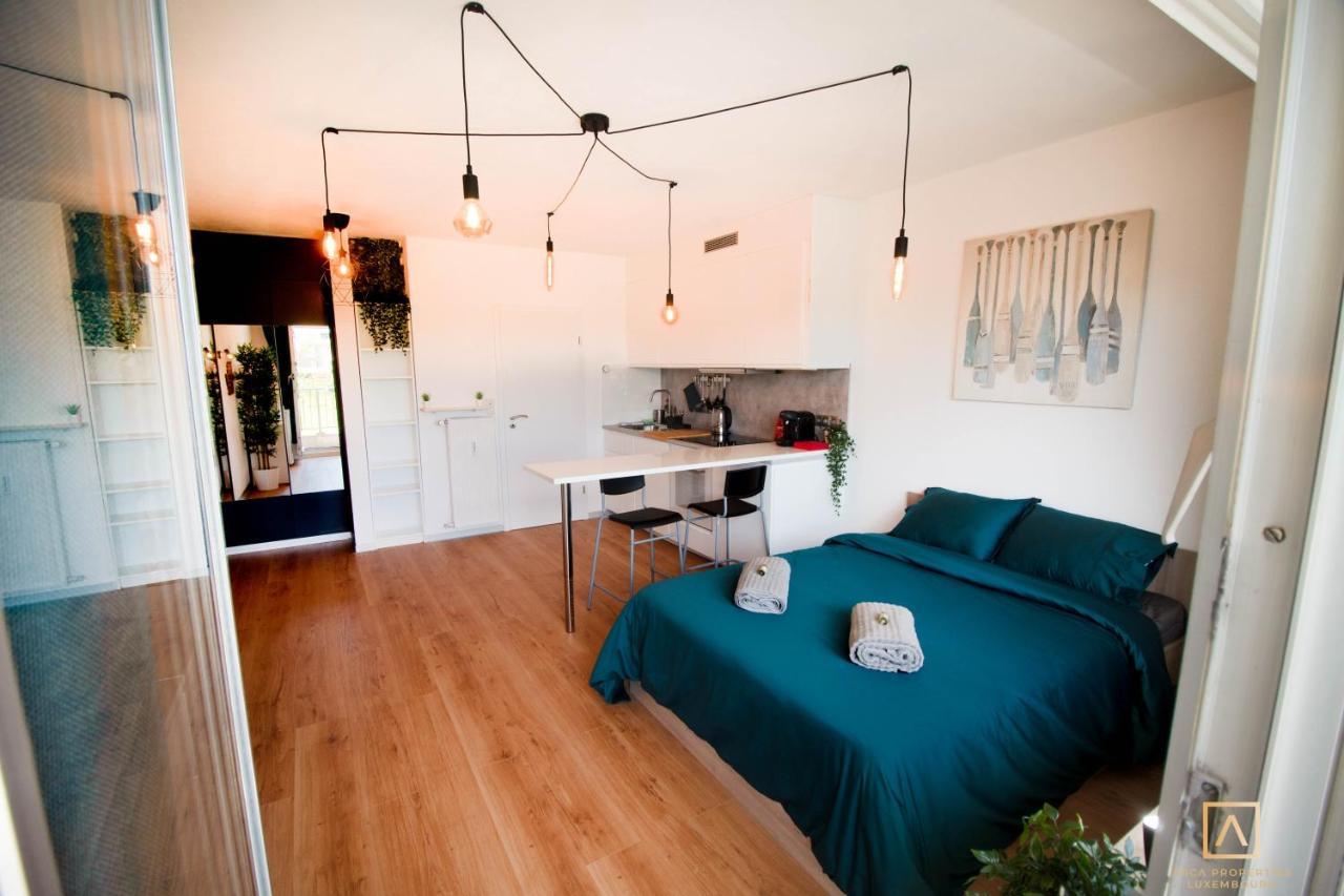 Appartement Modern Style Studio With Balcony, Smart Tv, Business & Leisure *