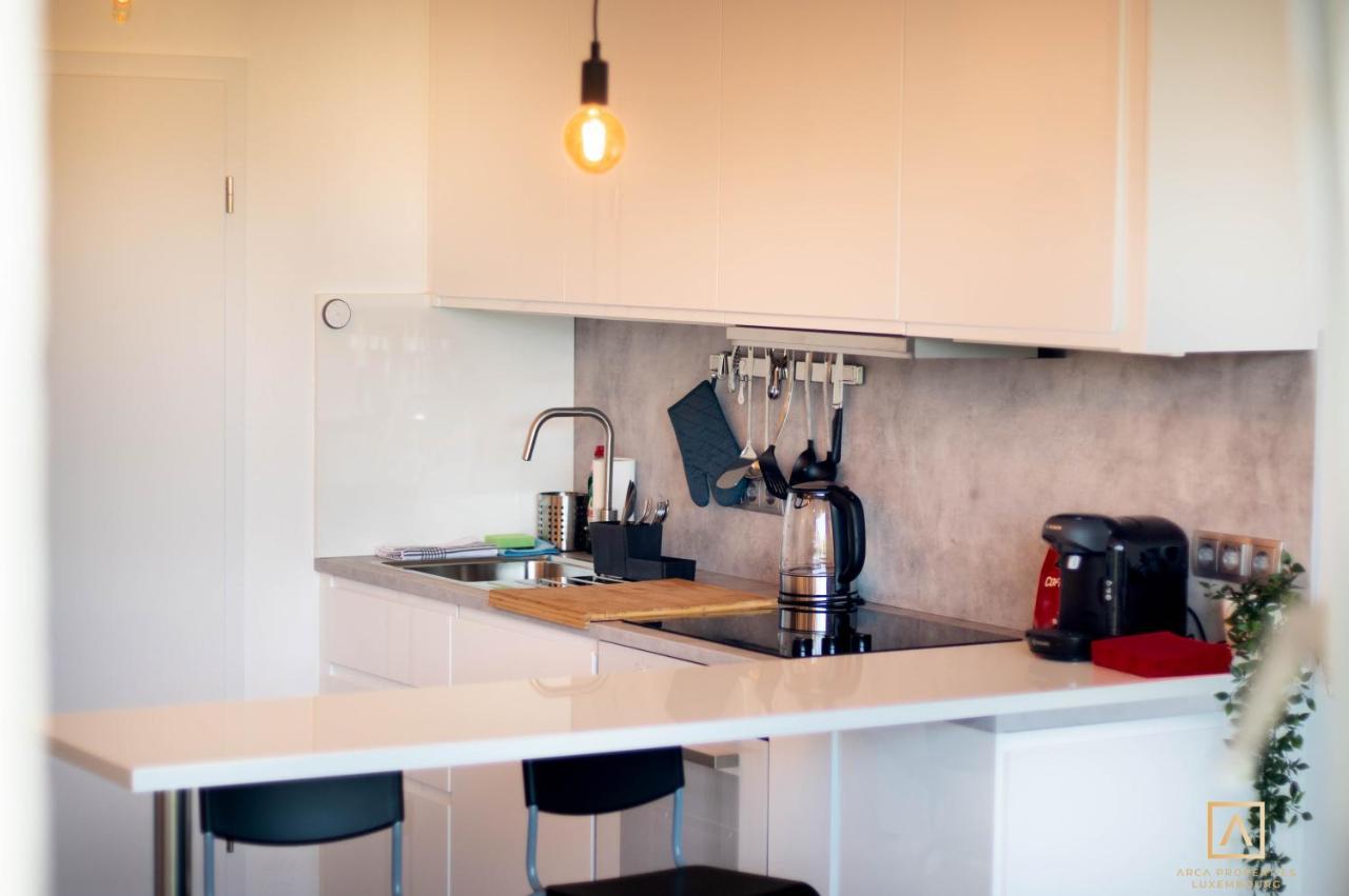 Modern Style Studio With Balcony, Smart Tv, Business & Leisure Appartement *